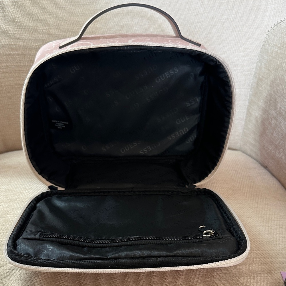 GUESS Blush Pink Logo Cosmetic Case - Picture 9 of 9